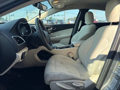 2016 Chrysler 200 Limited