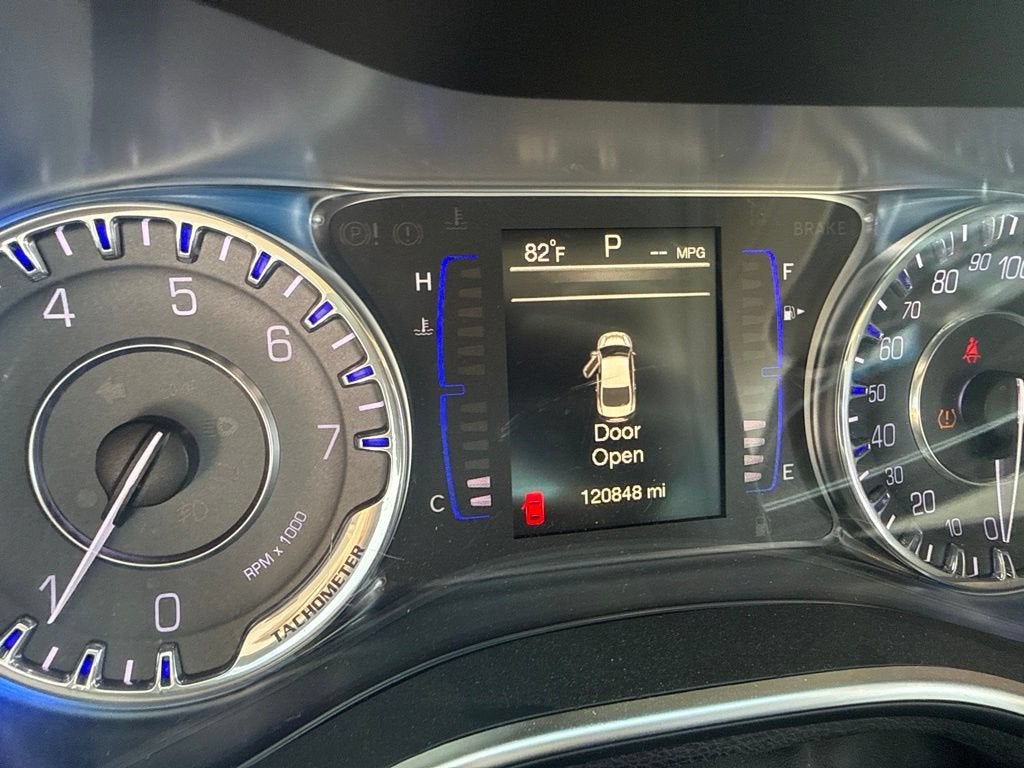 2016 Chrysler 200 Limited