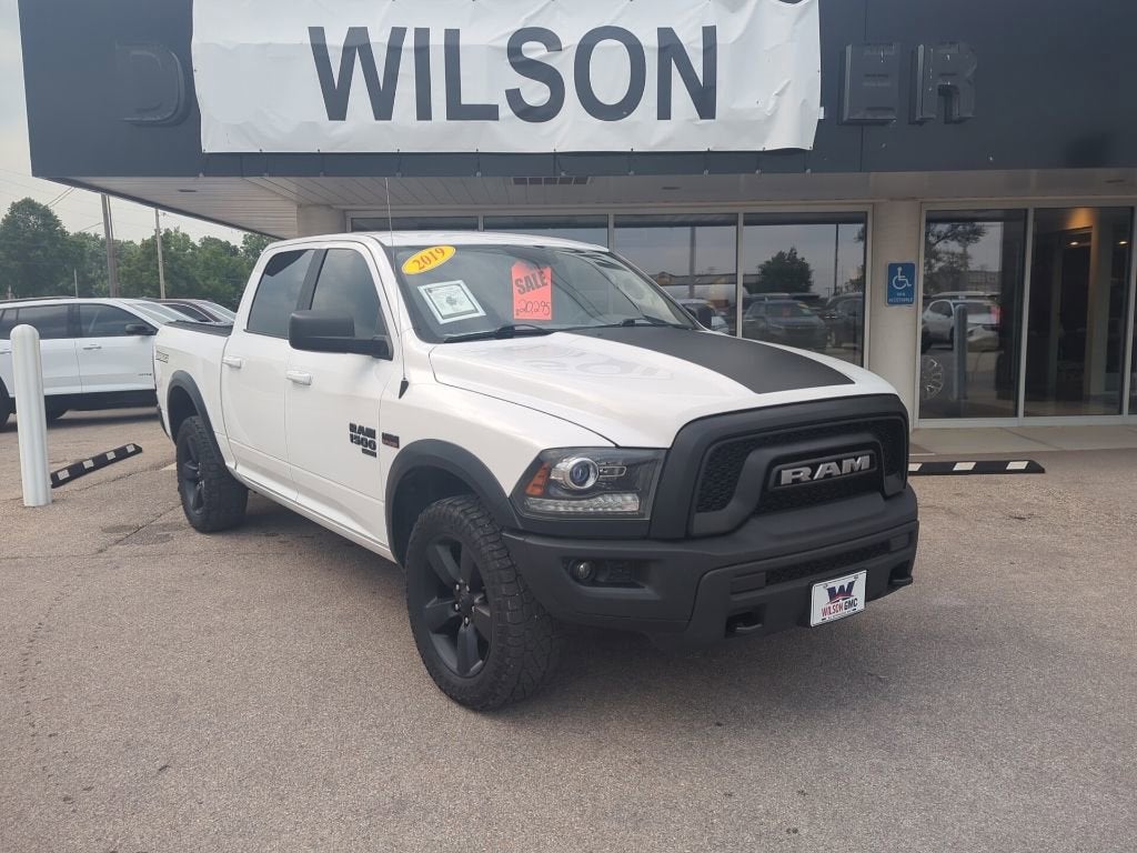 2019 RAM 1500 Classic Warlock 4x4 Crew Cab 5'7's photo