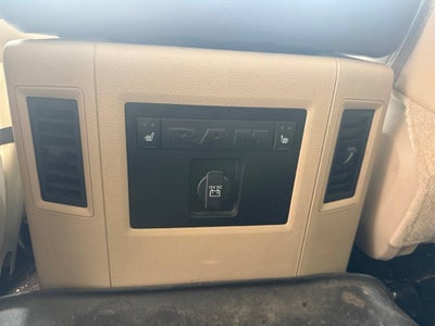 2017 RAM 1500 Laramie Crew Cab 4x4 5'7" Box