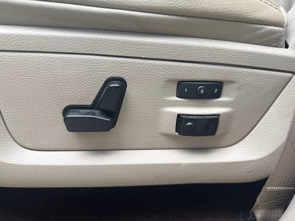2017 RAM 1500 Laramie Crew Cab 4x4 5'7" Box