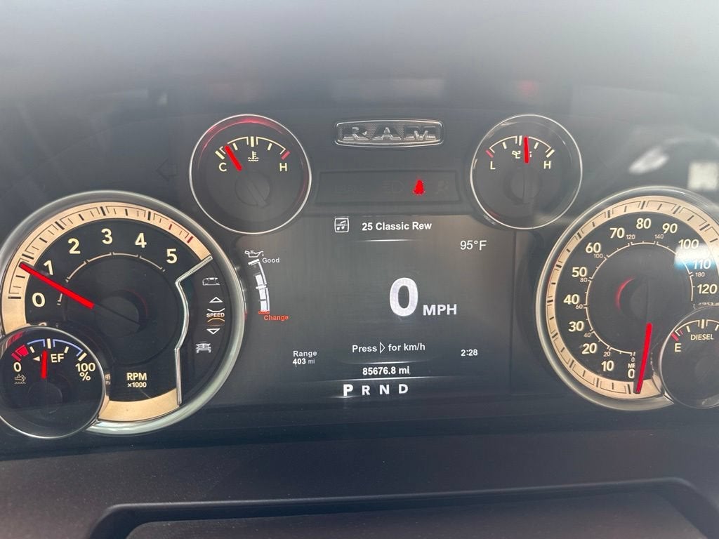 2017 RAM 1500 Laramie Crew Cab 4x4 5'7" Box