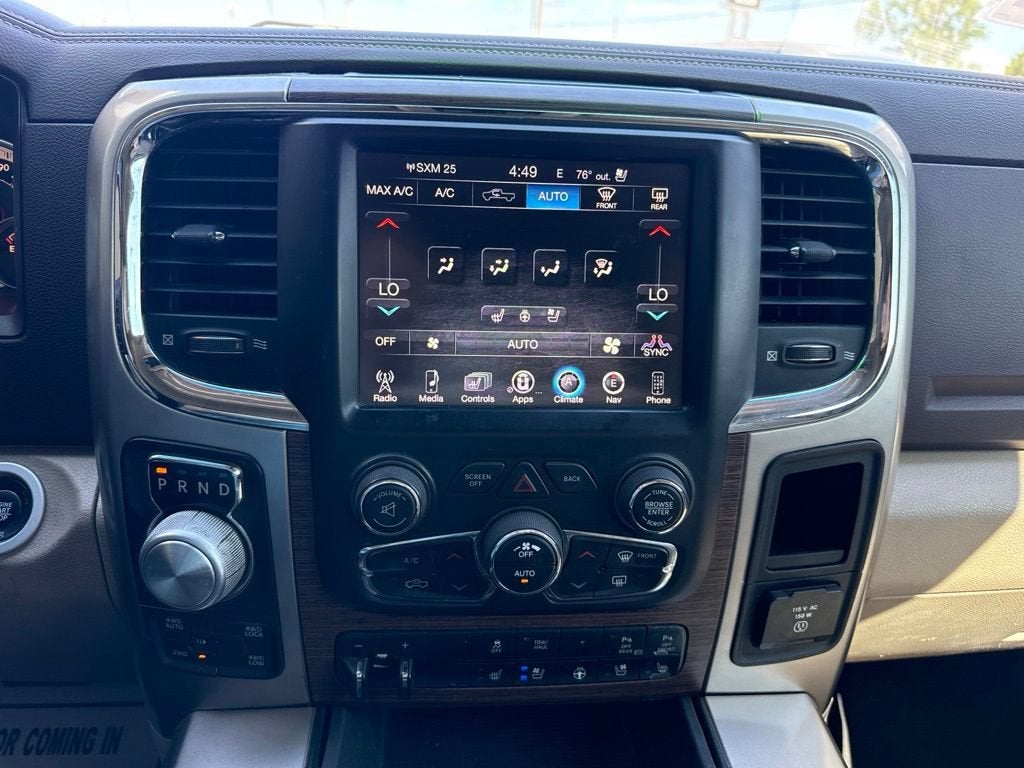 2017 RAM 1500 Laramie Crew Cab 4x4 5'7" Box
