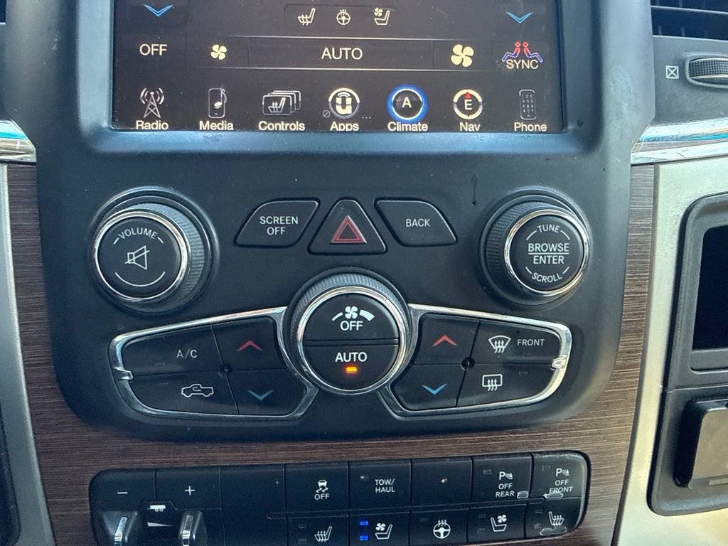 2017 RAM 1500 Laramie Crew Cab 4x4 5'7" Box