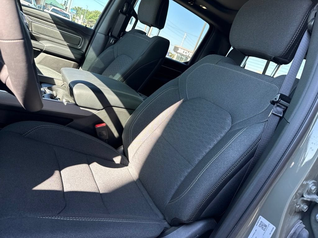 2026 RAM 1500 Big Horn Crew Cab 4x4 5'7" Box