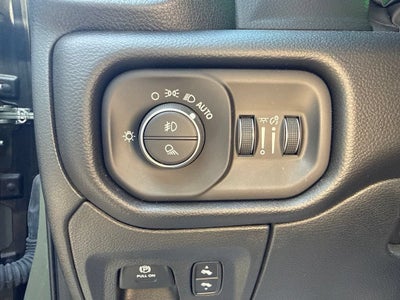 2026 RAM 1500 Big Horn Crew Cab 4x4 5'7" Box