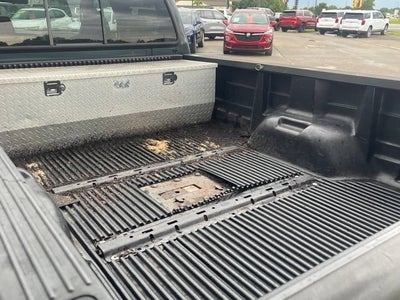 2004 Ford Super Duty F-350 DRW XL