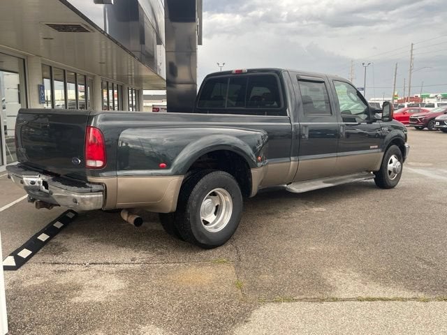 2004 Ford Super Duty F-350 DRW XL