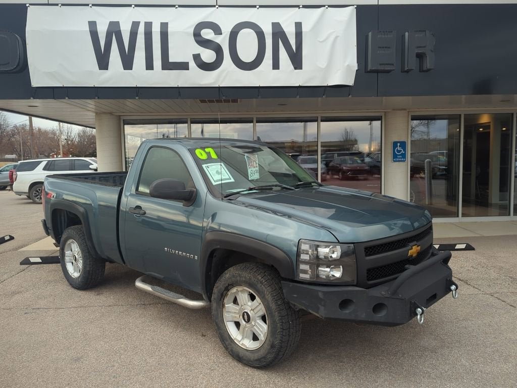 2007 Chevrolet Silverado 1500 LT w/1LT