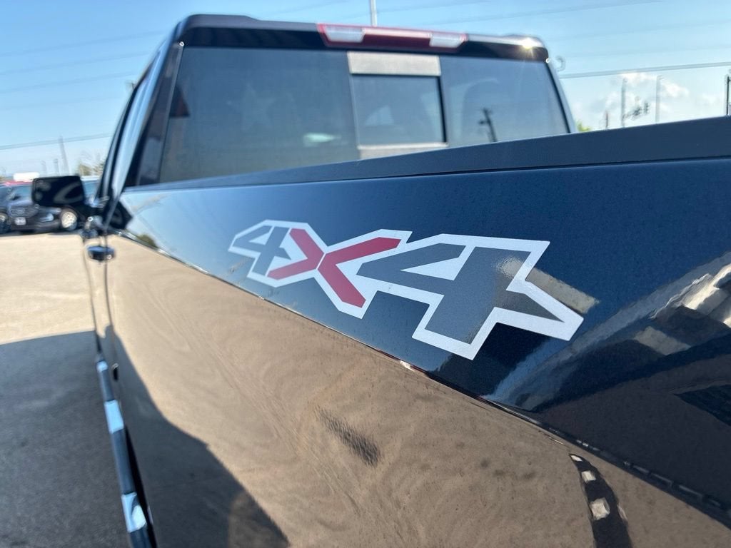 2024 Chevrolet Silverado 1500 LT - Photo 14