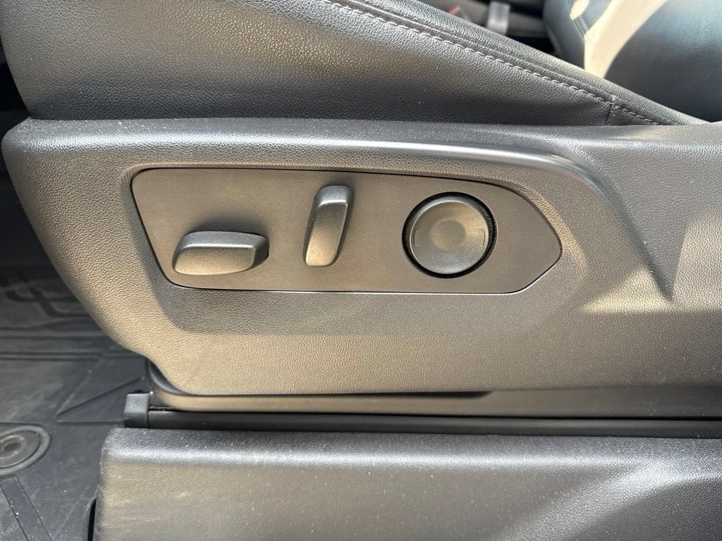 2024 Chevrolet Silverado 1500 LT - Photo 25