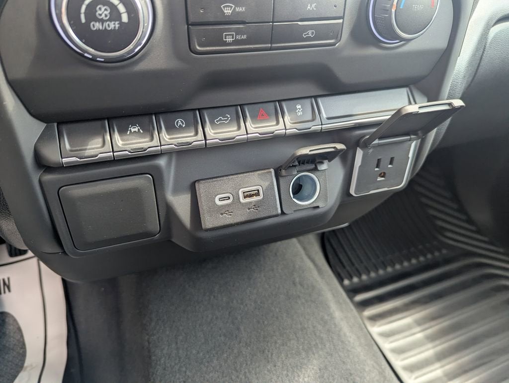 2025 Chevrolet Silverado 1500 Custom