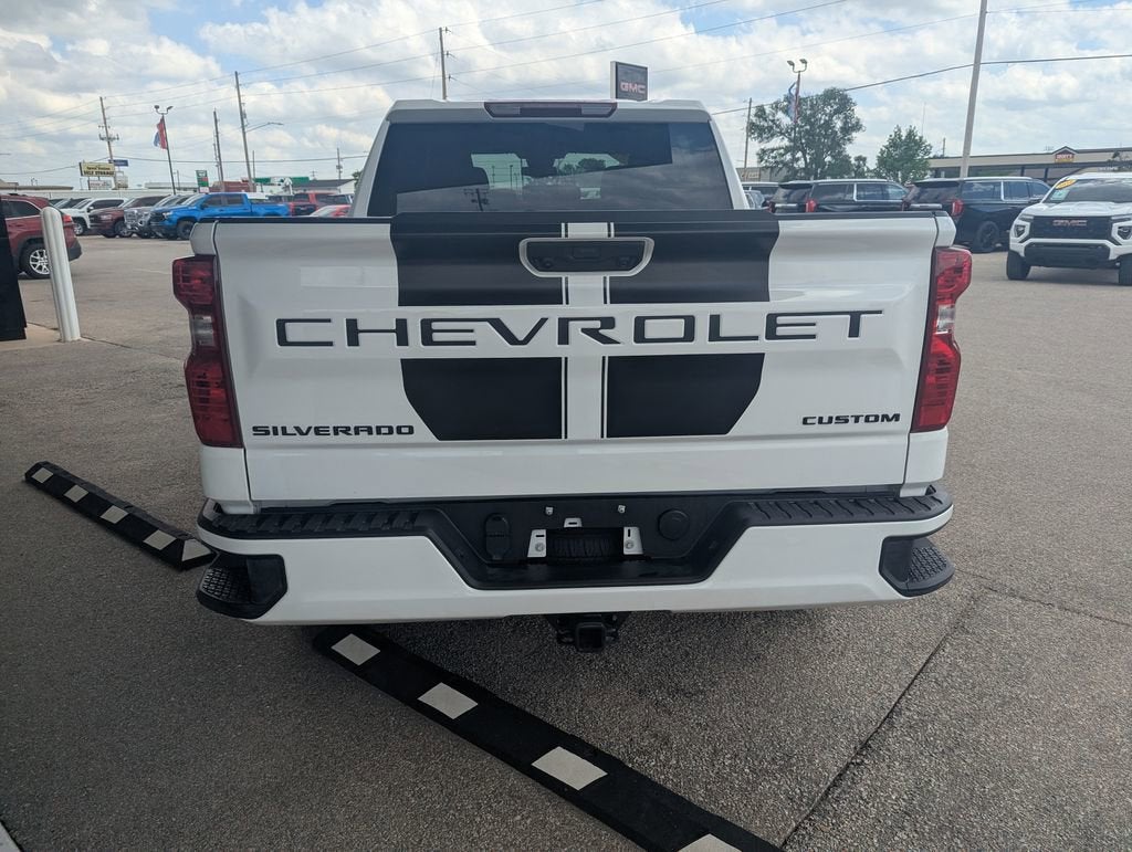 2025 Chevrolet Silverado 1500 Custom