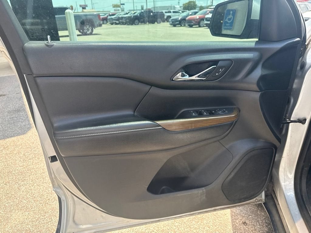 2017 GMC Acadia SLE