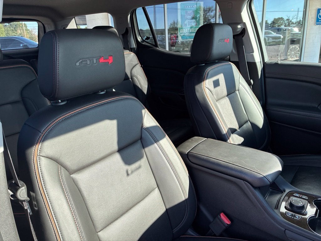 2023 GMC Acadia AT4