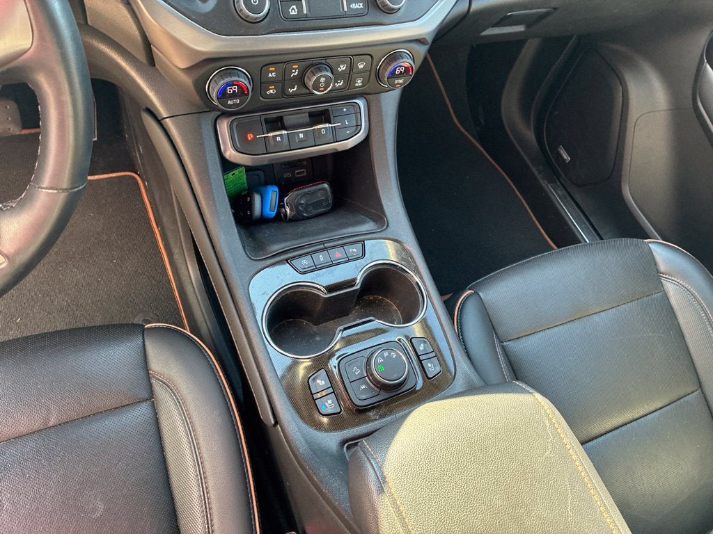 2023 GMC Acadia AT4