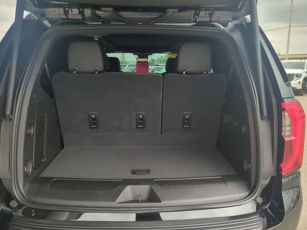 2025 GMC Yukon Elevation