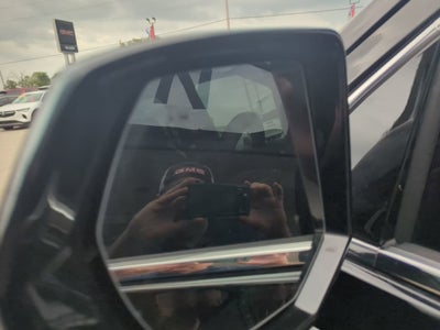 2025 GMC Yukon Elevation
