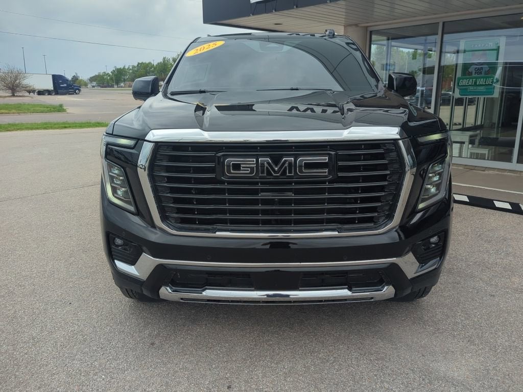 2025 GMC Yukon Elevation