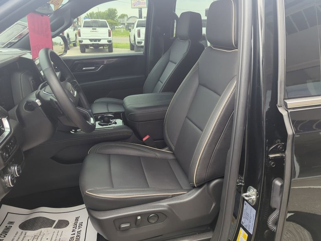 2025 GMC Yukon Elevation