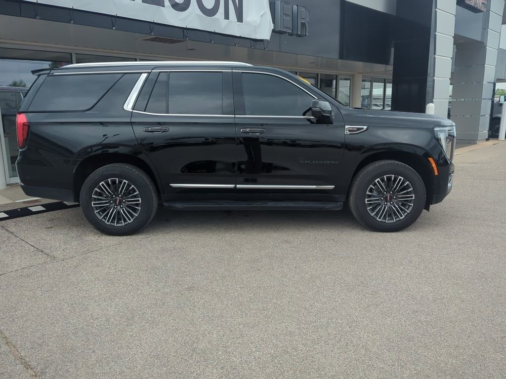 2025 GMC Yukon Elevation