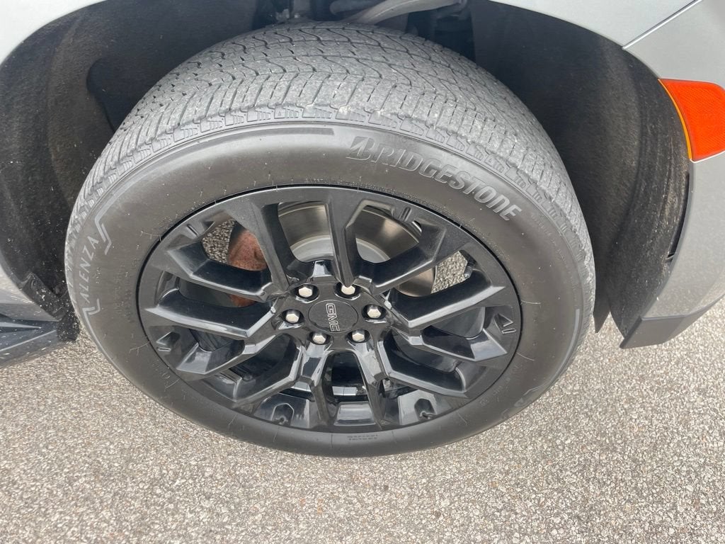 2024 GMC Yukon SLT