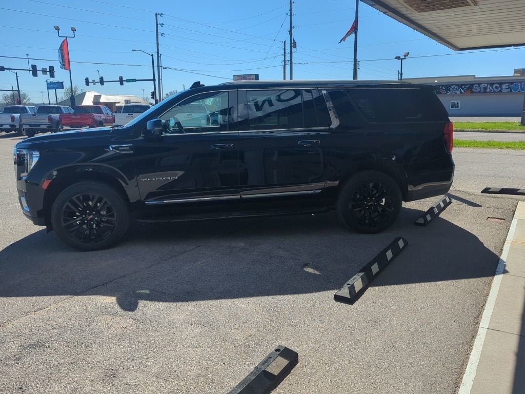 2024 GMC Yukon XL SLT