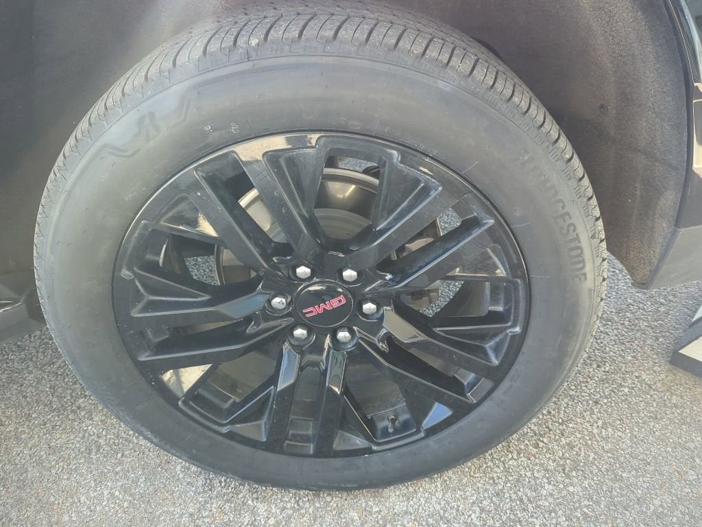 2024 GMC Yukon XL SLT