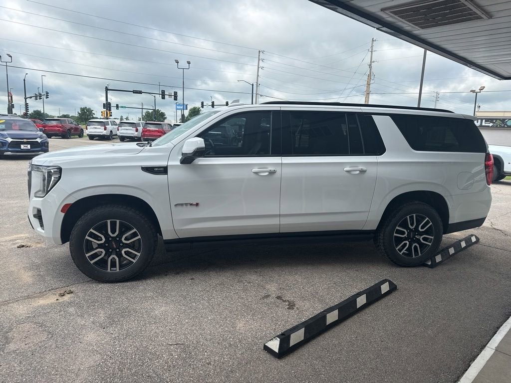 2021 GMC Yukon XL AT4