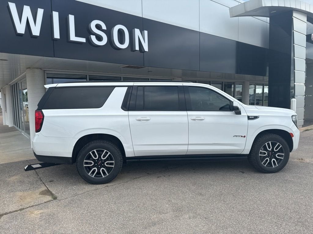 2021 GMC Yukon XL AT4
