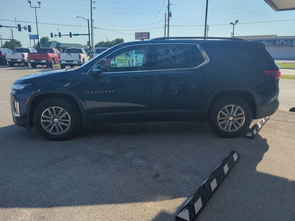 2022 Chevrolet Traverse LT Cloth