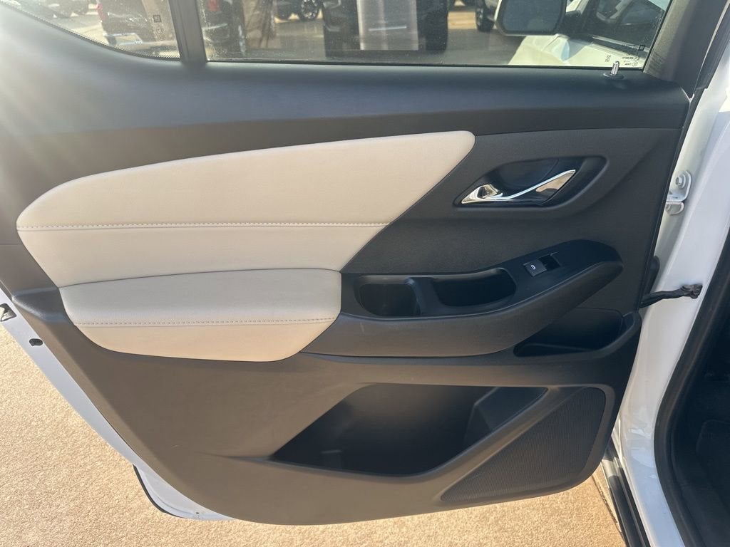 2022 Chevrolet Traverse LS