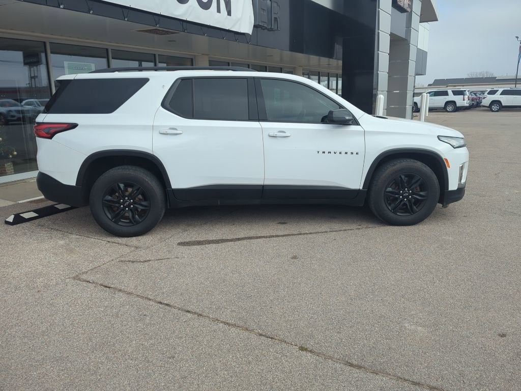 2022 Chevrolet Traverse LS
