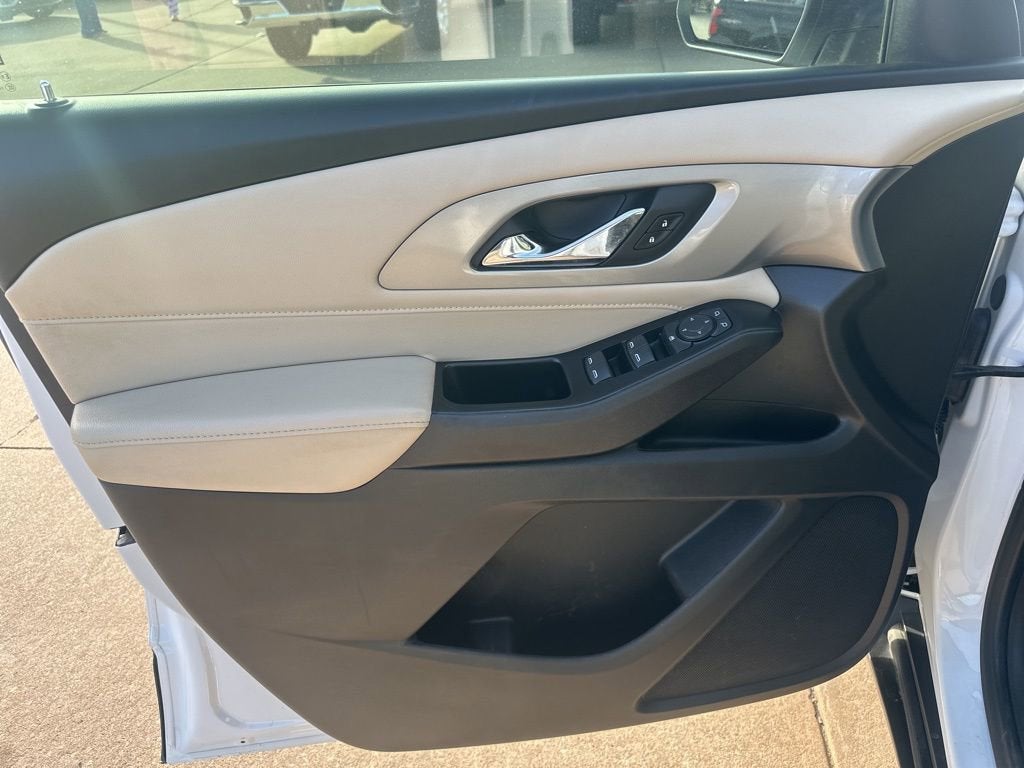 2022 Chevrolet Traverse LS