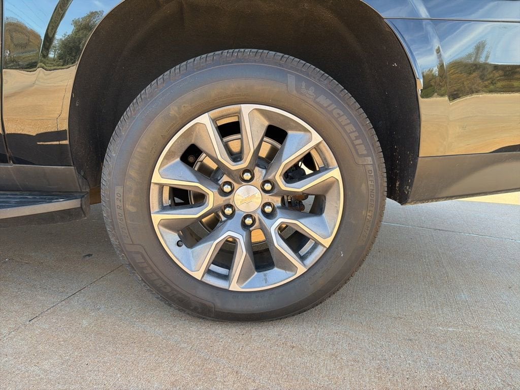 2023 Chevrolet Suburban LS