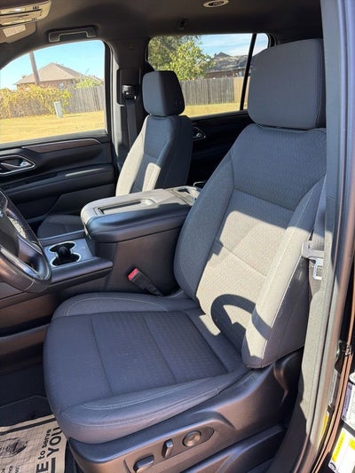 2023 Chevrolet Suburban LS