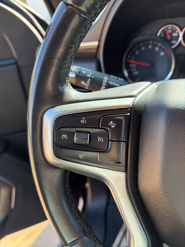 2023 Chevrolet Suburban LS