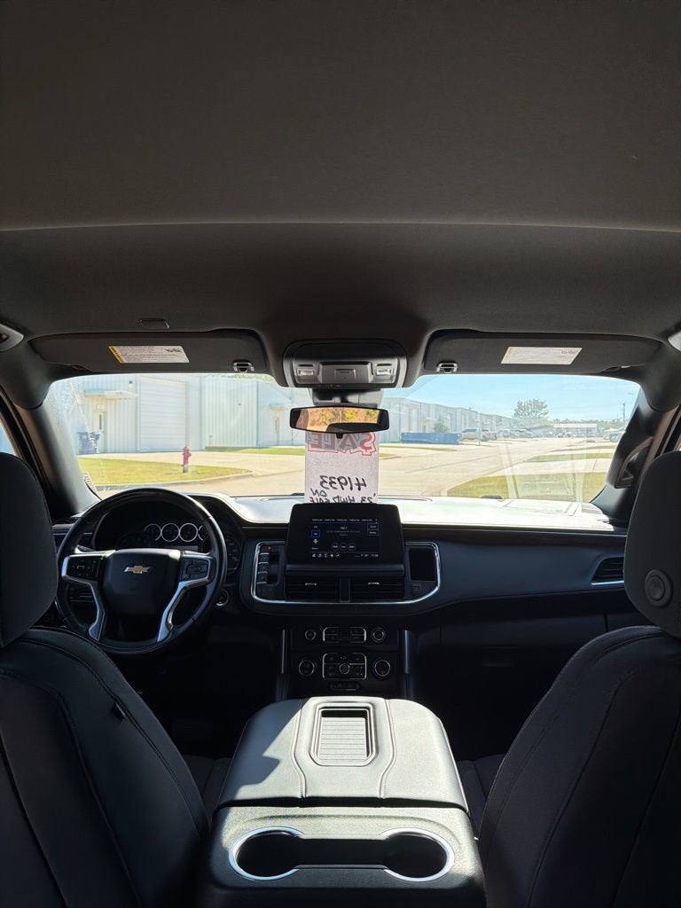 2023 Chevrolet Suburban LS