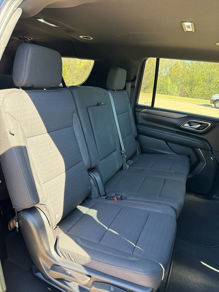 2023 Chevrolet Suburban LS