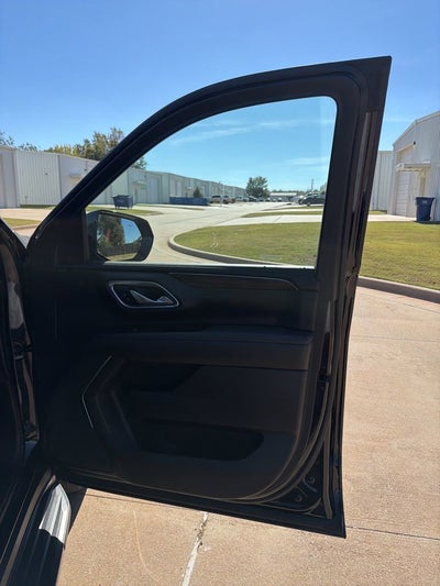 2023 Chevrolet Suburban LS