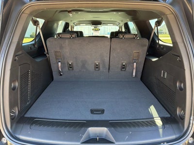 2023 Chevrolet Suburban LS