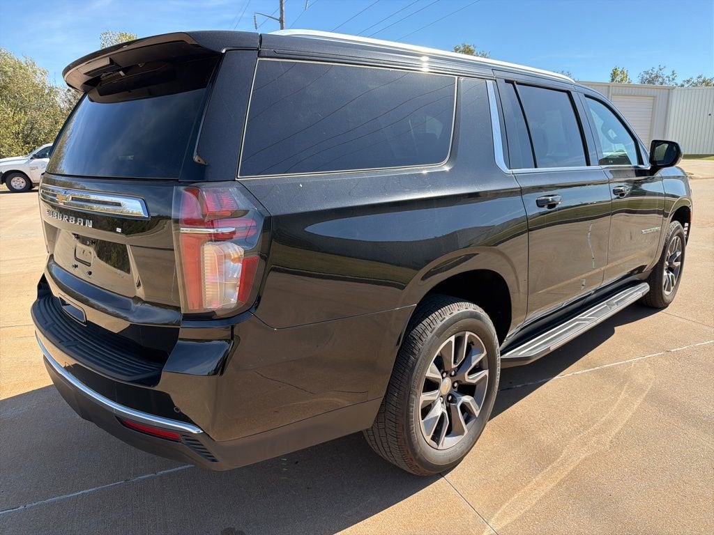 2023 Chevrolet Suburban LS