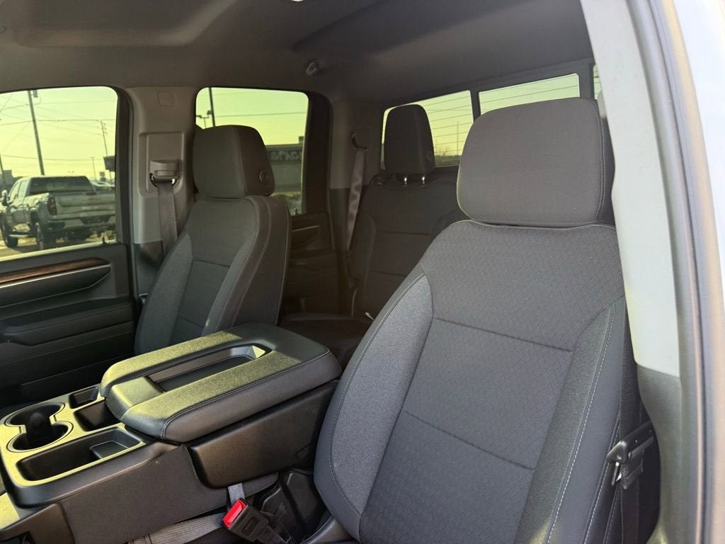 2025 GMC Sierra 3500 HD SLE DRW