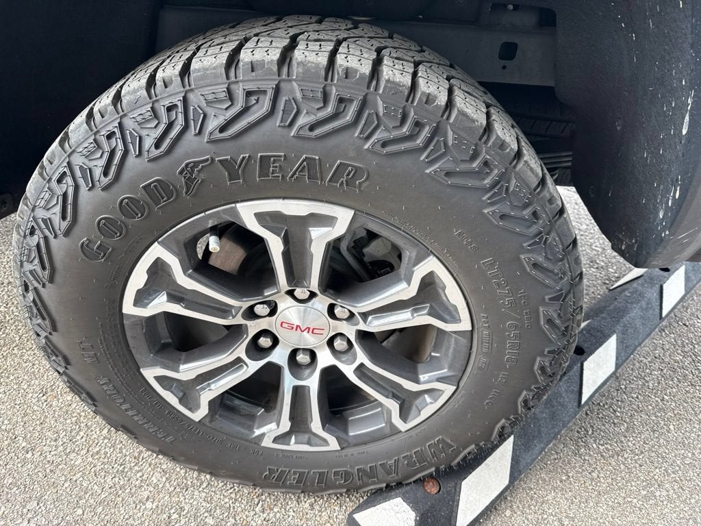2023 GMC Canyon AT4