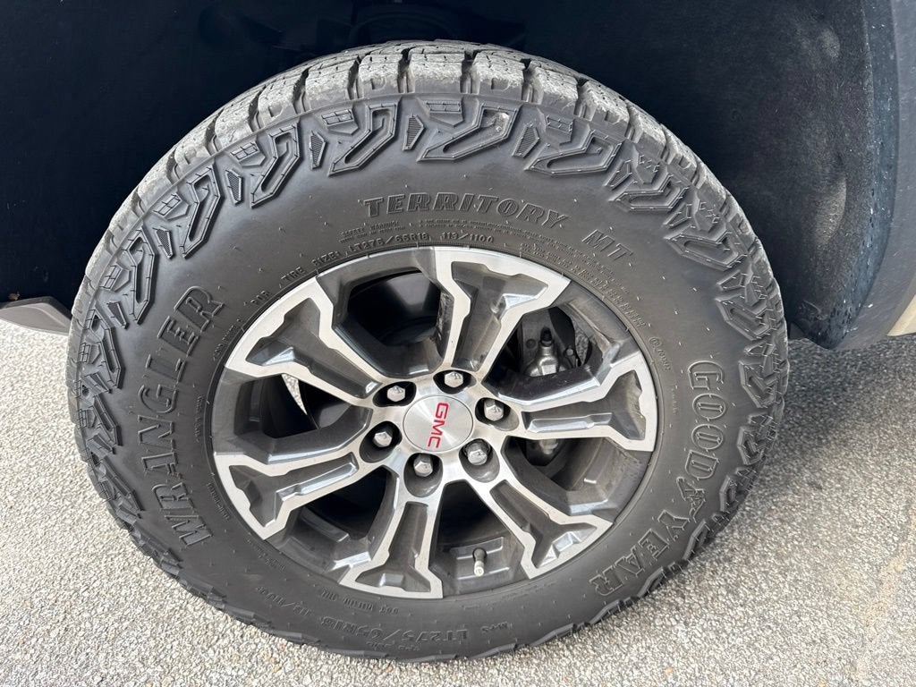 2023 GMC Canyon AT4
