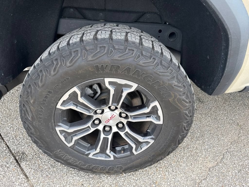 2023 GMC Canyon AT4