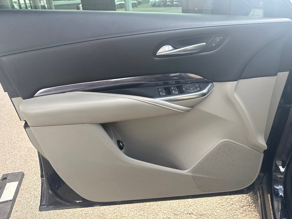 2022 Cadillac XT4 Luxury
