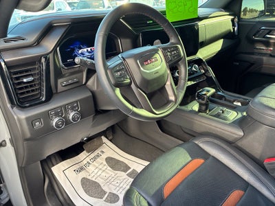 2025 GMC Sierra 1500 AT4