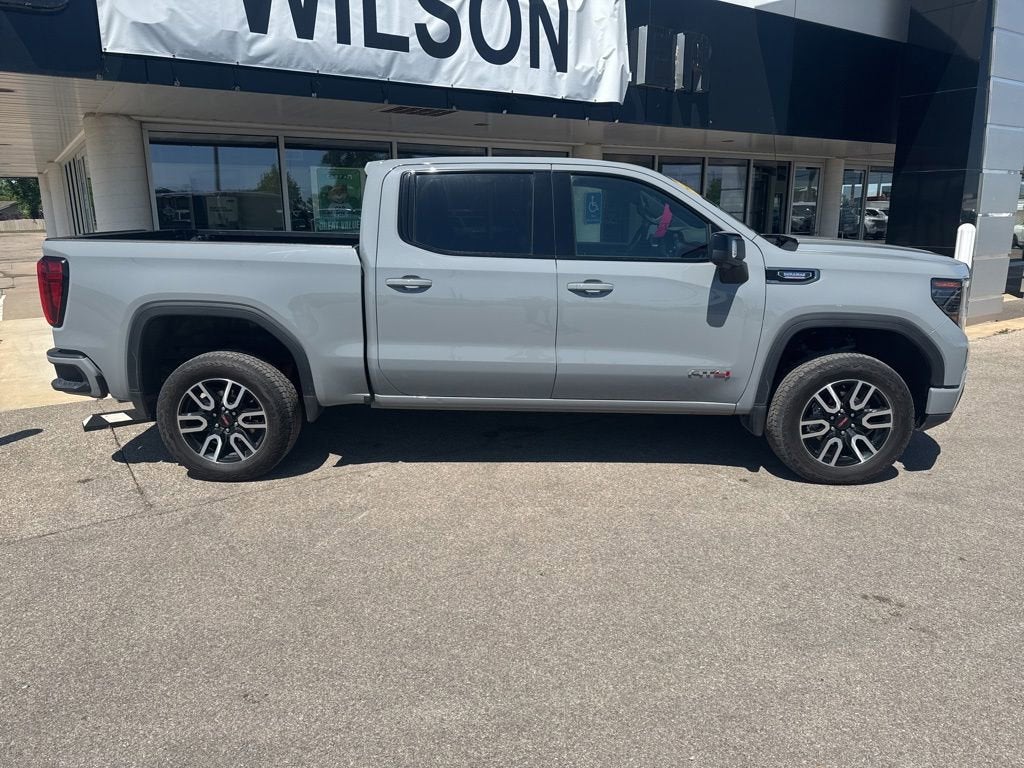 2025 GMC Sierra 1500 AT4