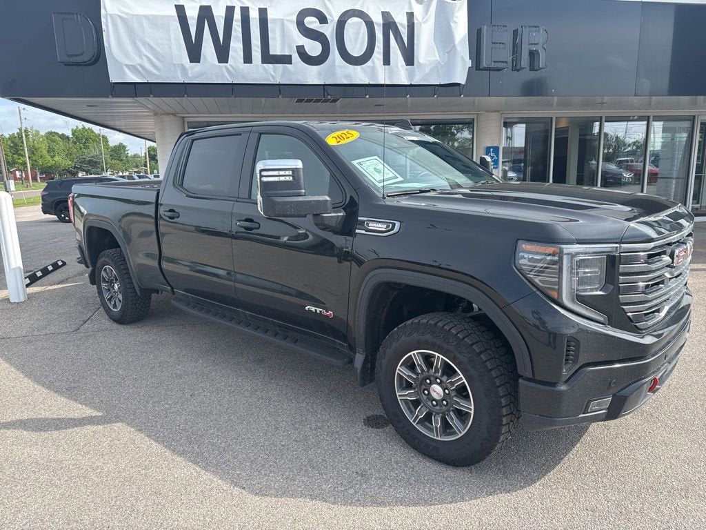 2025 GMC Sierra 1500 AT4